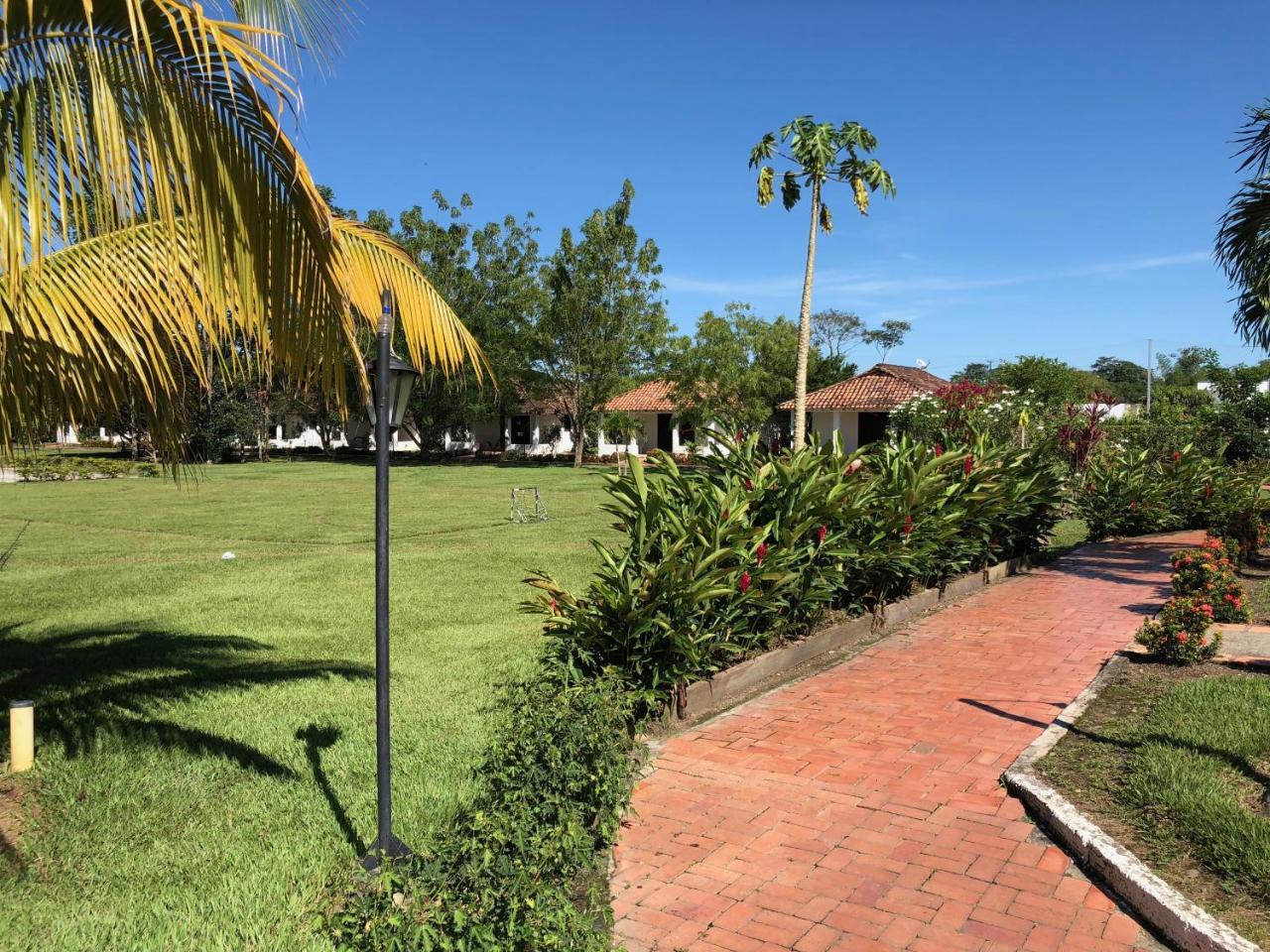 Hotel Campestre Arboretto Вильявисенсио Экстерьер фото