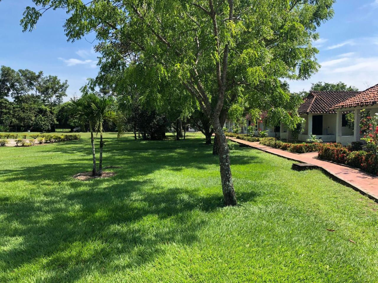 Hotel Campestre Arboretto Вильявисенсио Экстерьер фото