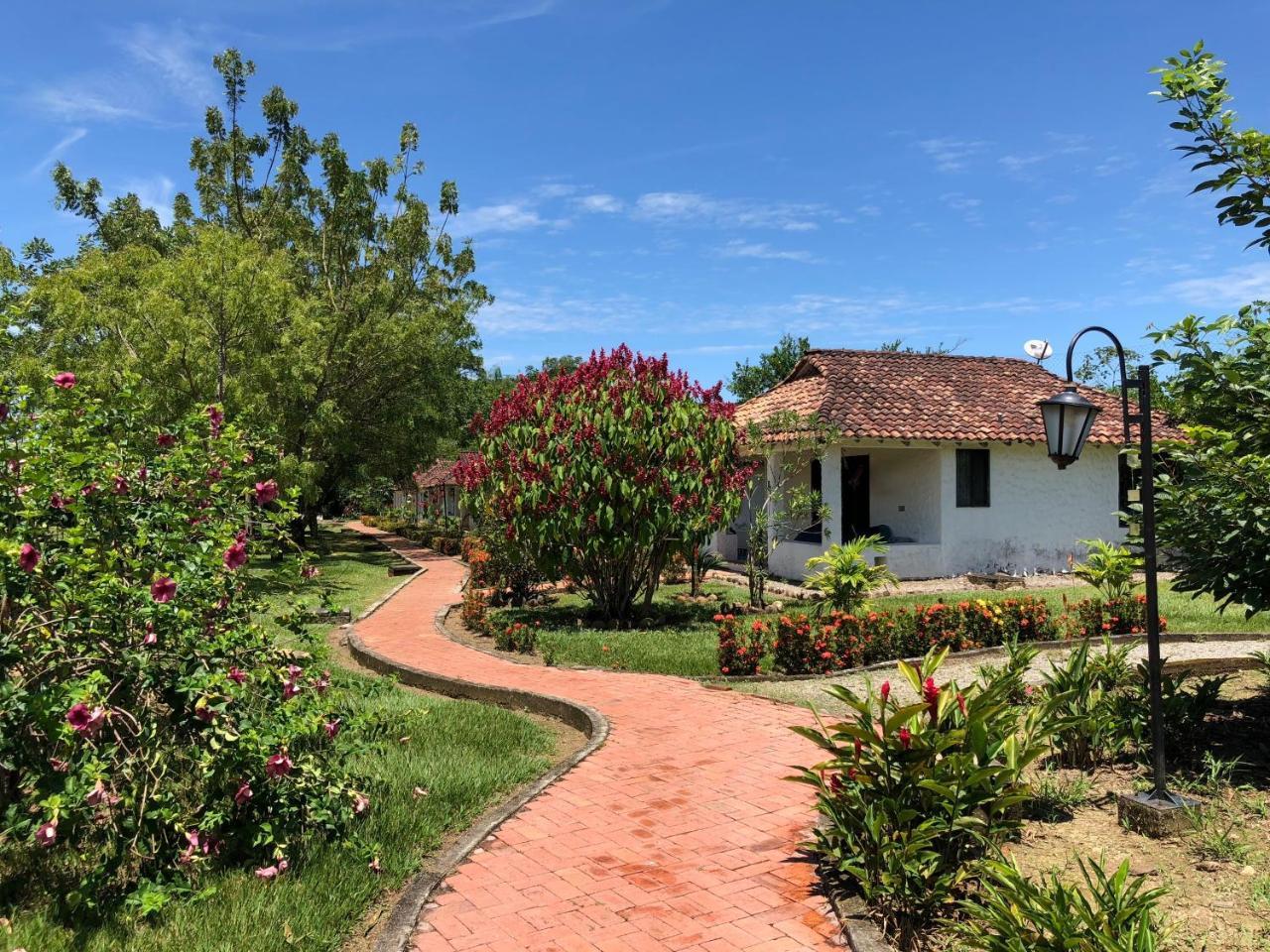 Hotel Campestre Arboretto Вильявисенсио Экстерьер фото